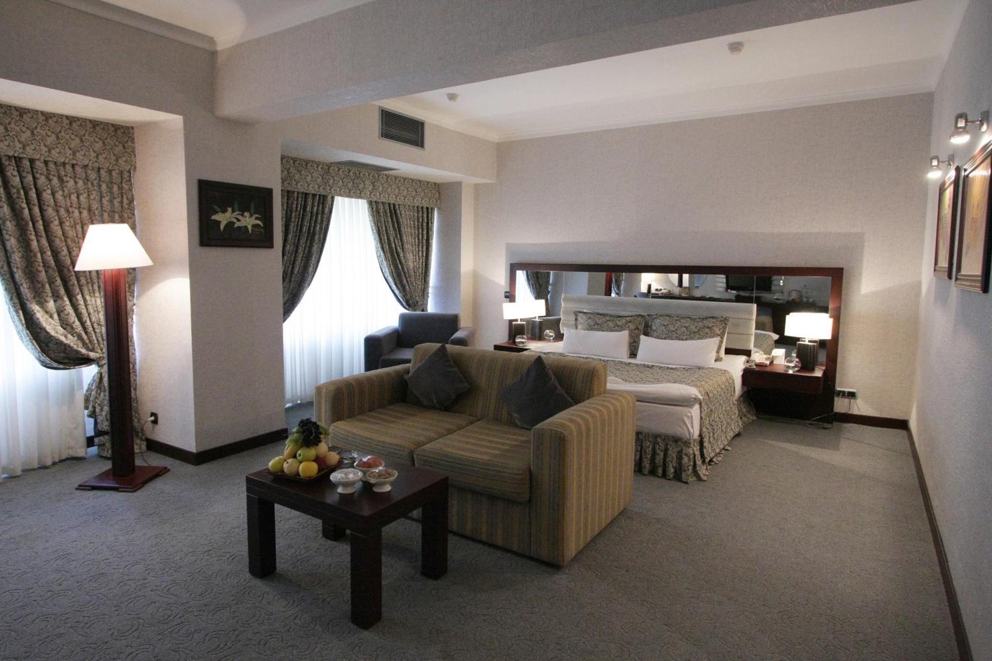 Le Grande Plaza Hotel Taskent Exterior foto