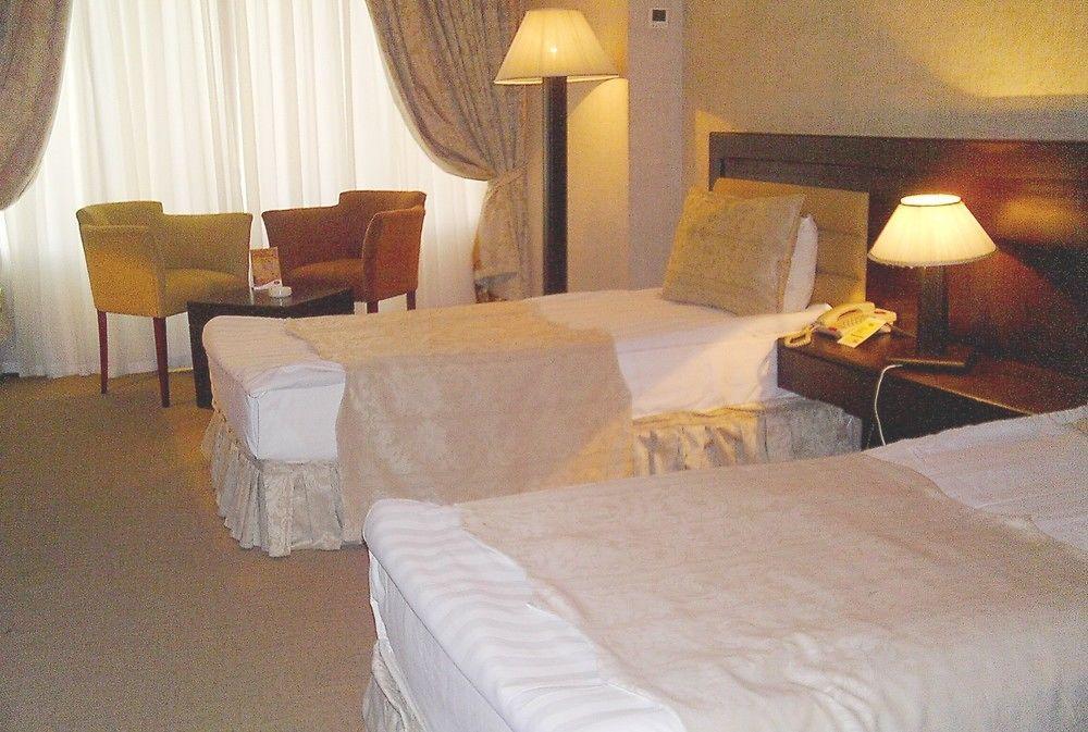 Le Grande Plaza Hotel Taskent Exterior foto