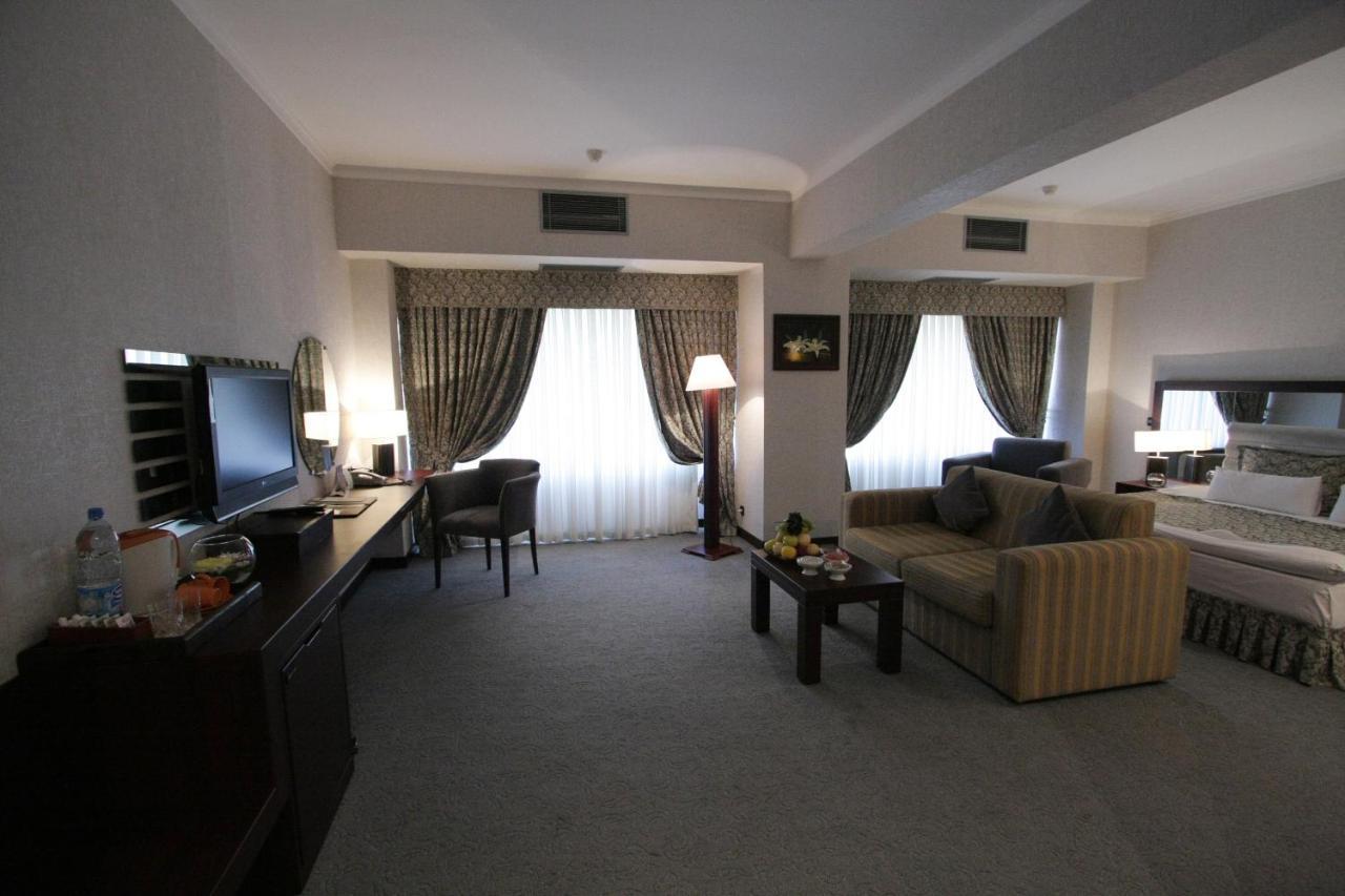 Le Grande Plaza Hotel Taskent Exterior foto
